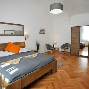 Pr Apartman Eger