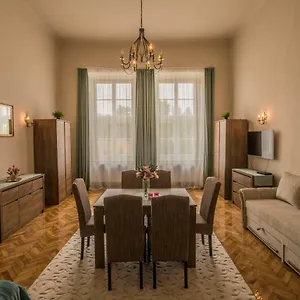 Suzy Apartman Eger