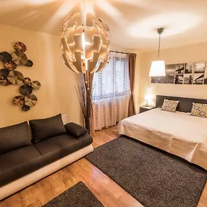 Enzo Apartman Eger